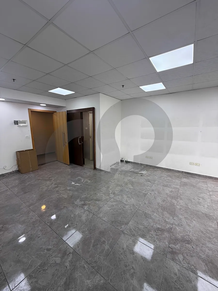 Office for rent in Mar Elias, Beirut