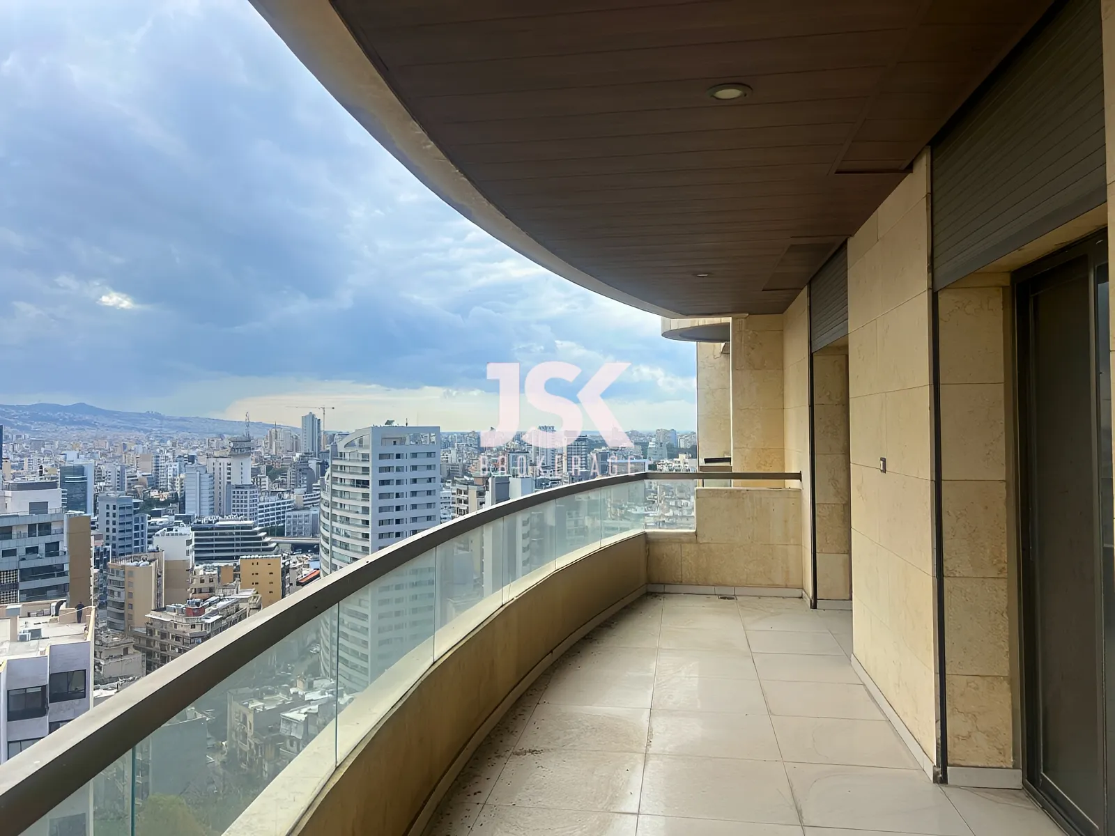 Apartment for Sale in Sioufi