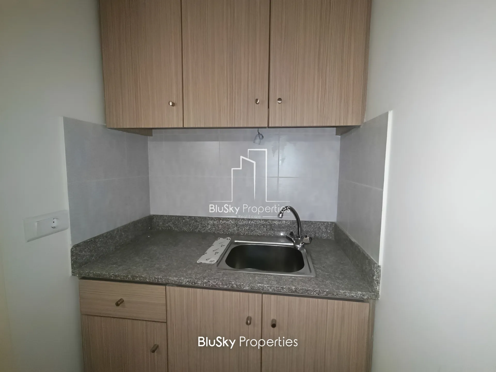 Office for rent in Jbeil, lebanon