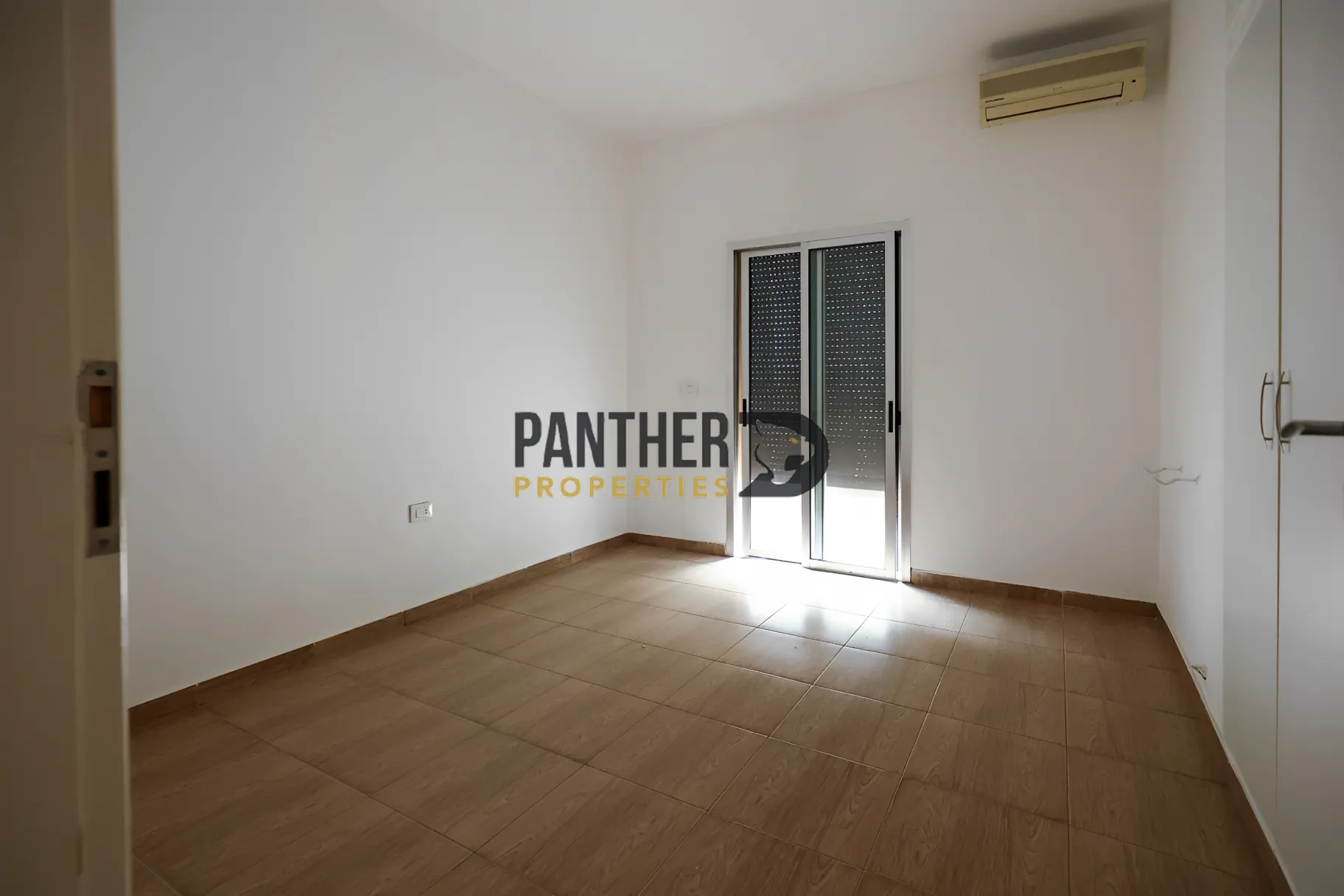 Apartment for rent in Mazraat Yachoua, Lebanon - 4 bed, 3 bath