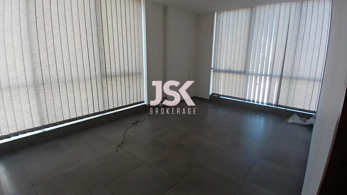 Office for rent in Jdeideh