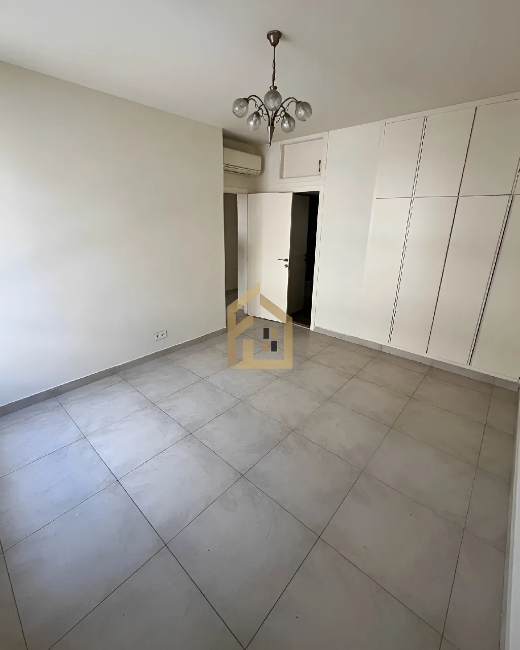 Apartment for sale in Salim Salam, Bayrut, Lebanon