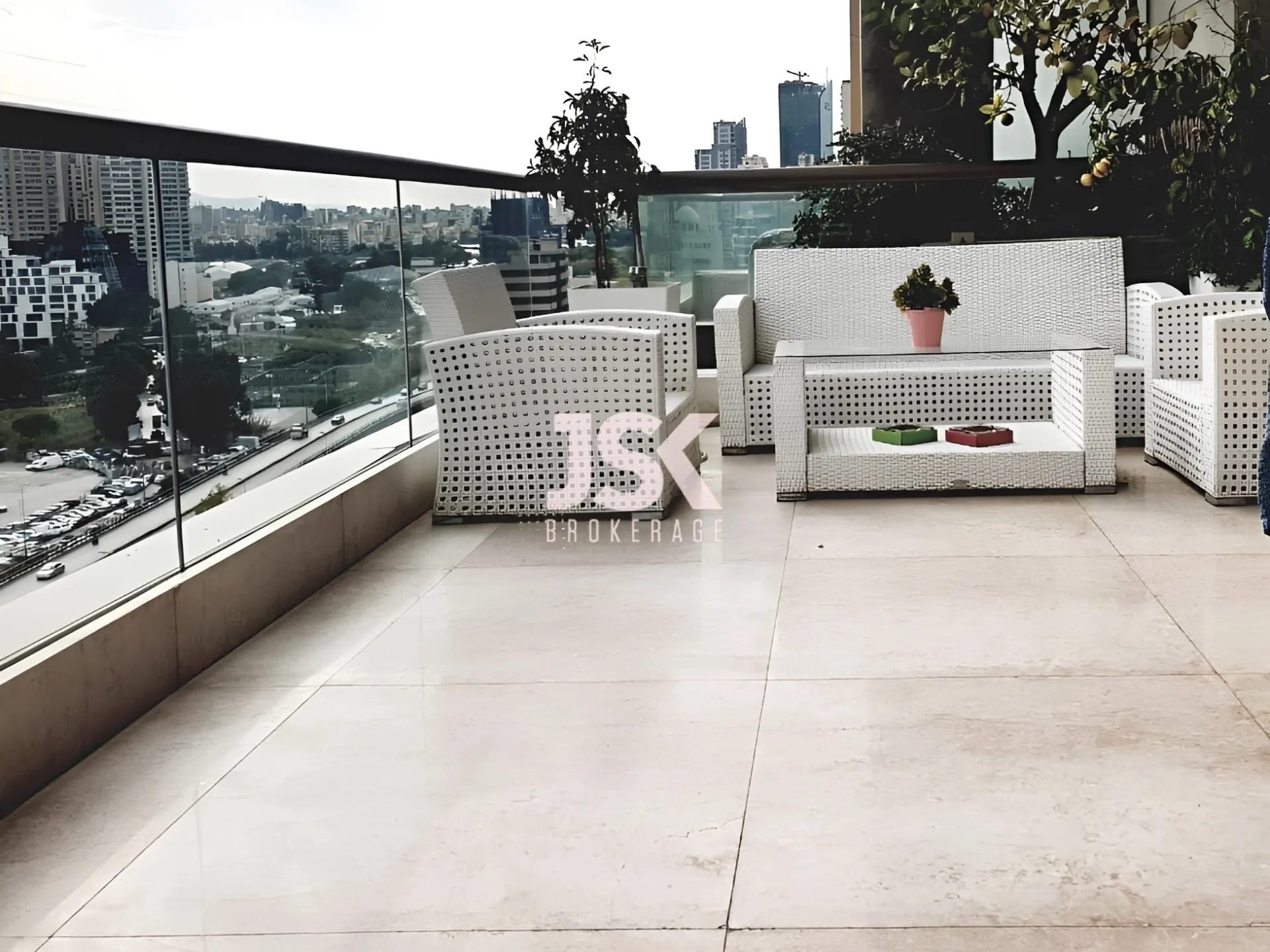 Duplex for Sale in Sioufi - 3 bed, 5 bath