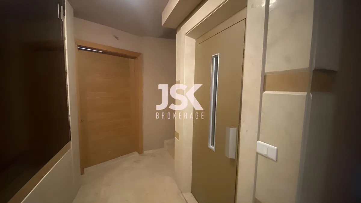 Apartment for Sale in Ain Aar, Lebanon - 3 bed, 4 bath