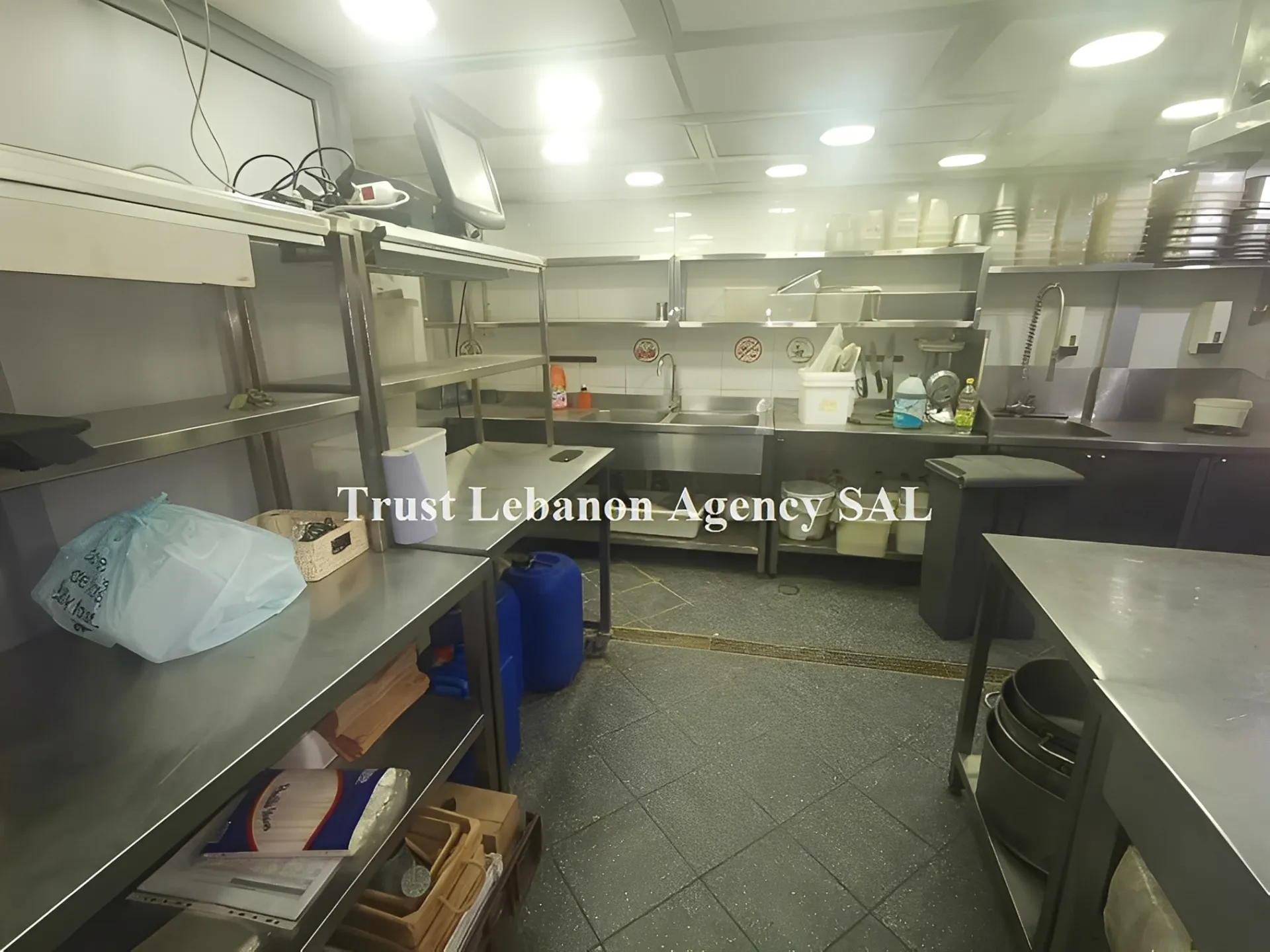 Commercial Property For Sale in Metn, Nahr El Mott