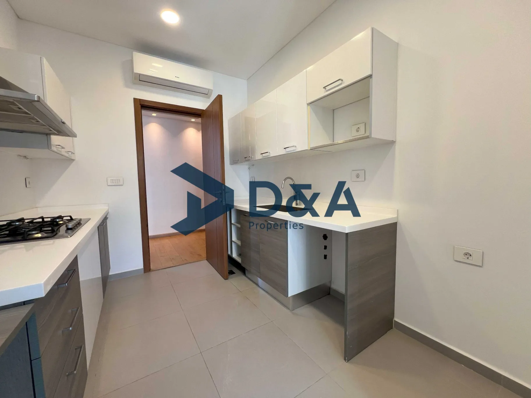 Apartment for sale in Achrafieh, Beirut, Lebanon - 3 bed, 4 bath