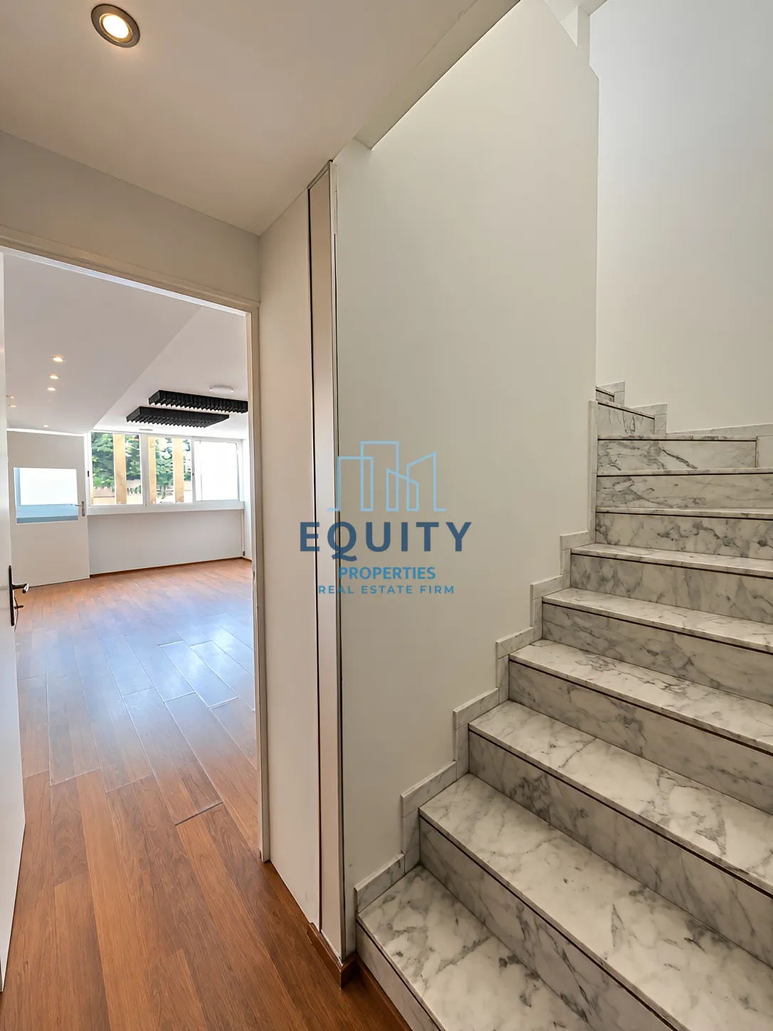 Office for rent in Jal el Dib