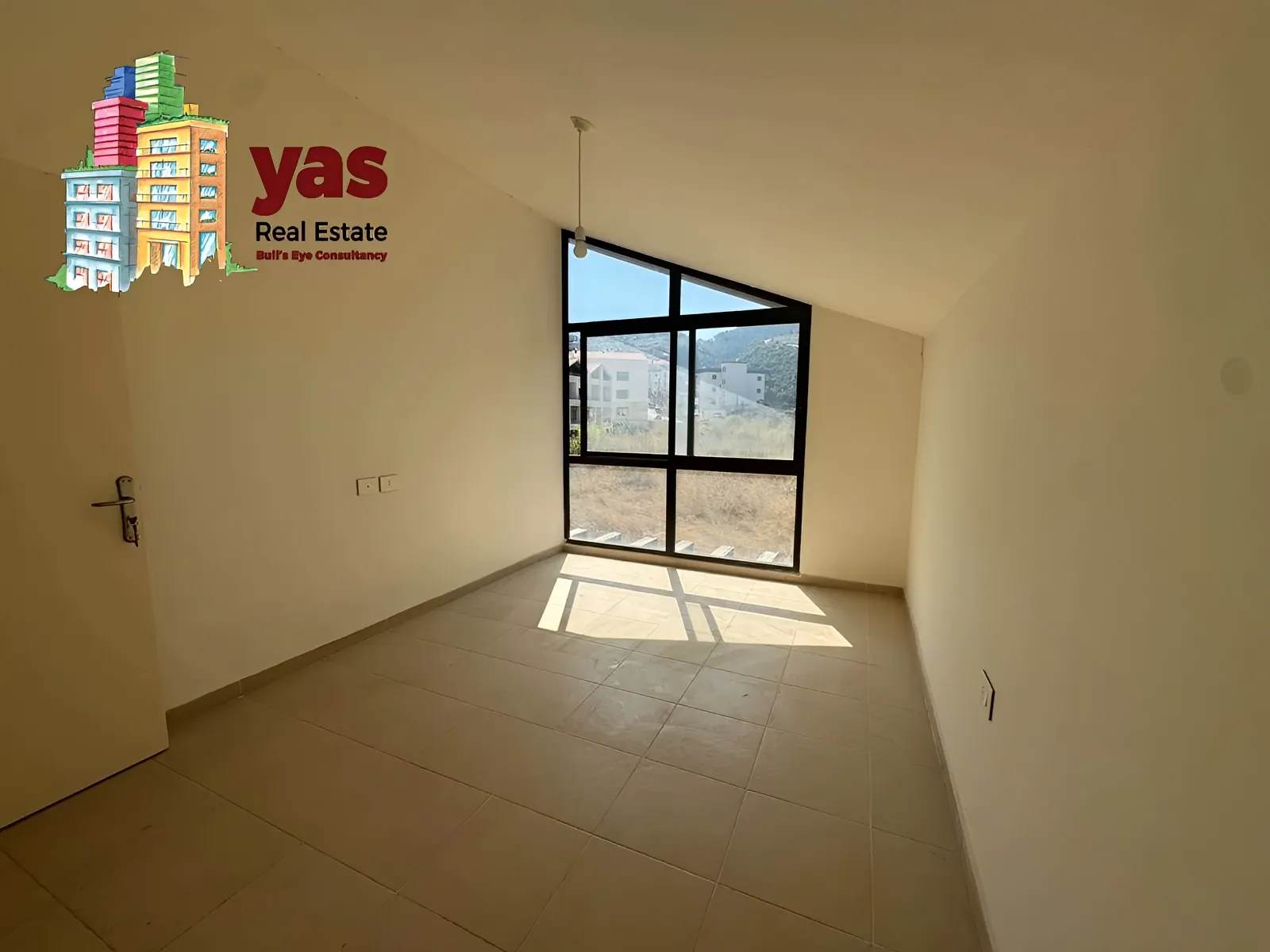 Apartment for Sale in Bouar - 3 bed, 3 bath