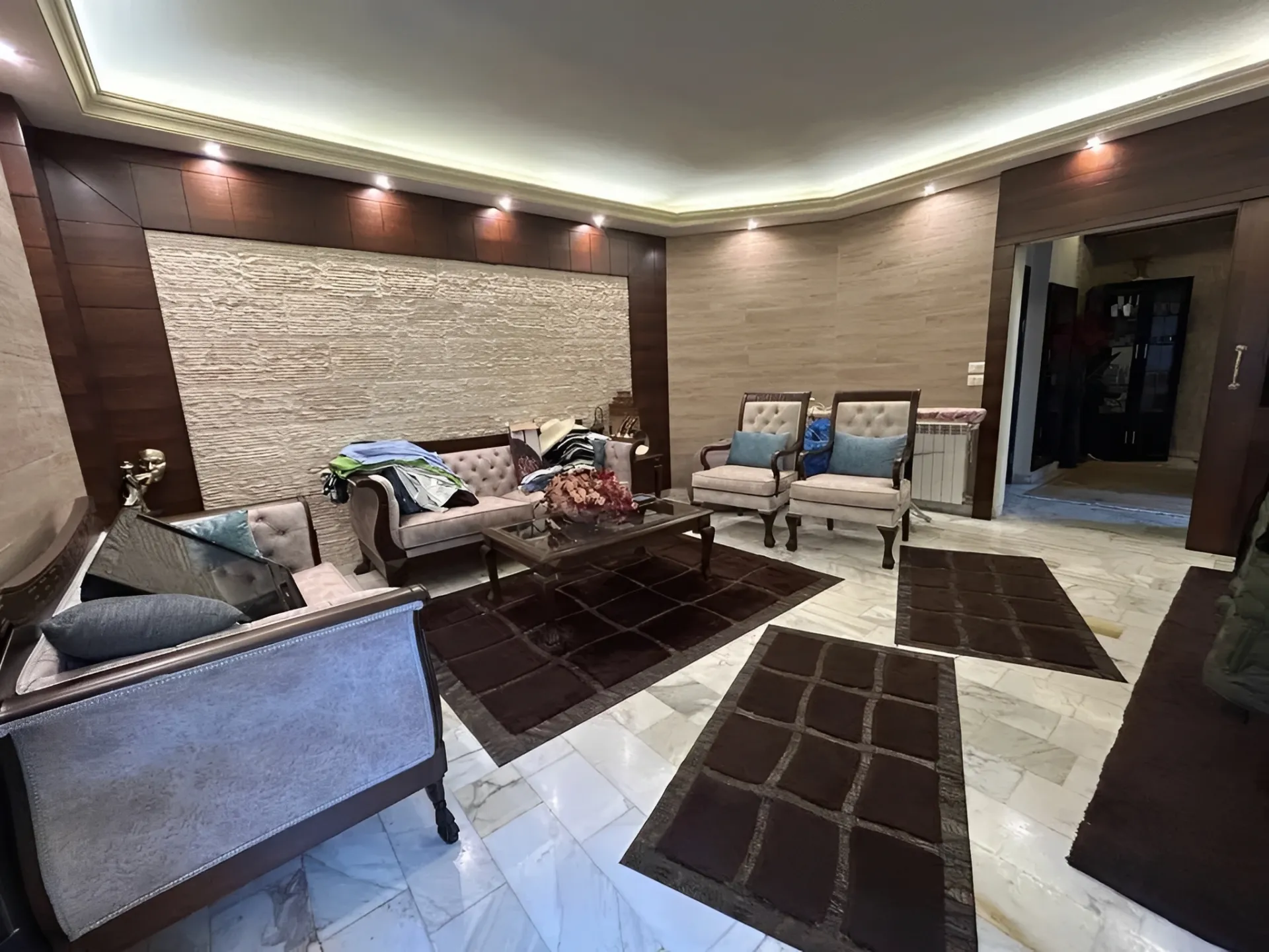 Apartment for Sale in Ballouneh