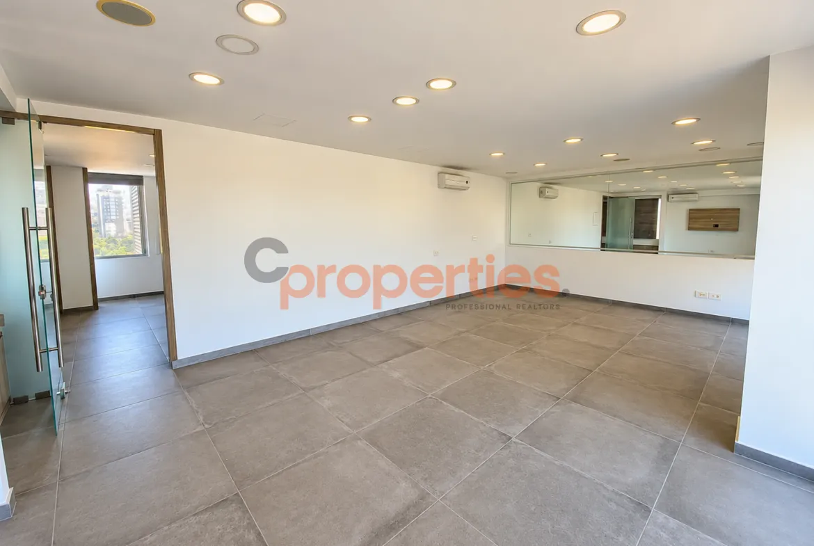Office for Sale in Zalqa