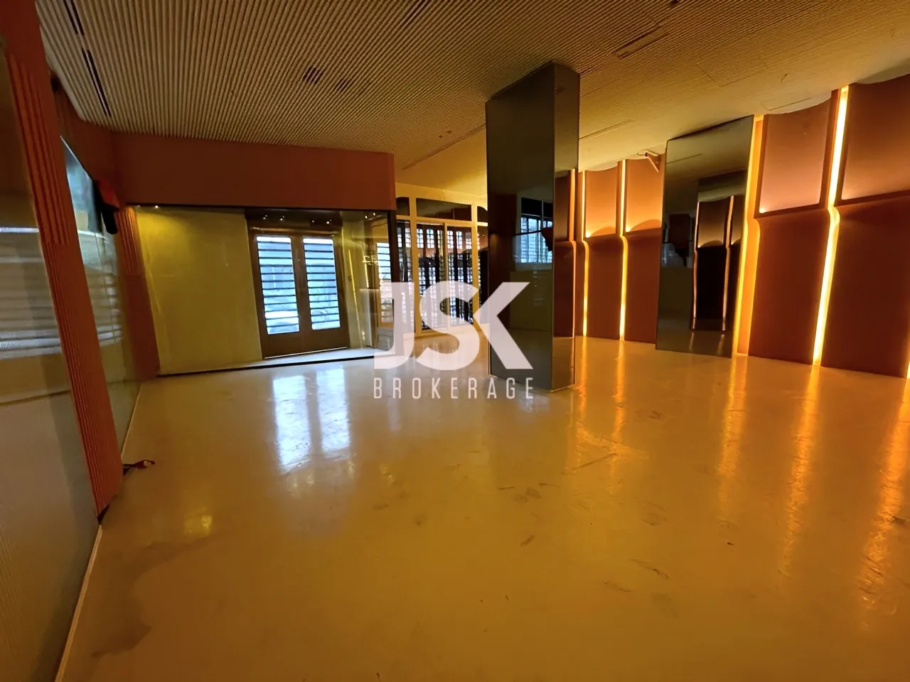 Restaurant for rent in Saifi Village