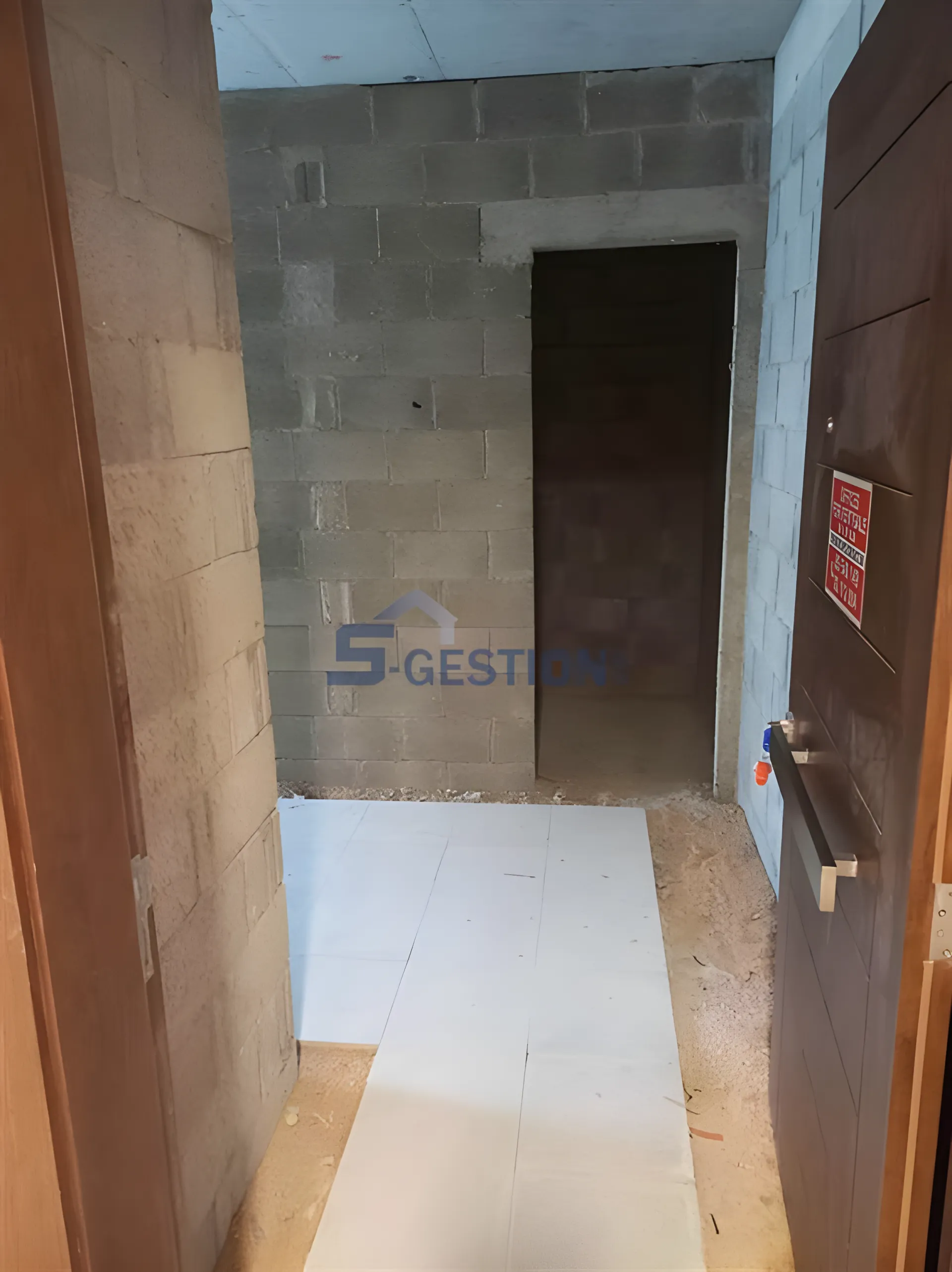 Office for Sale in Sin el Fil