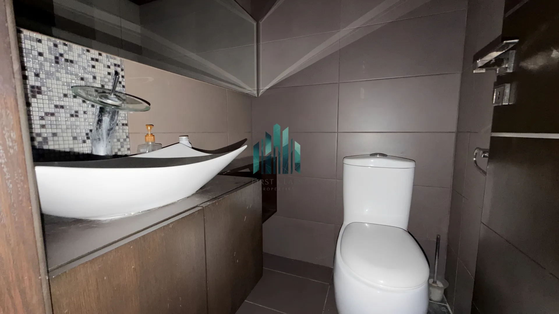 Office for sale in Jal El Dib