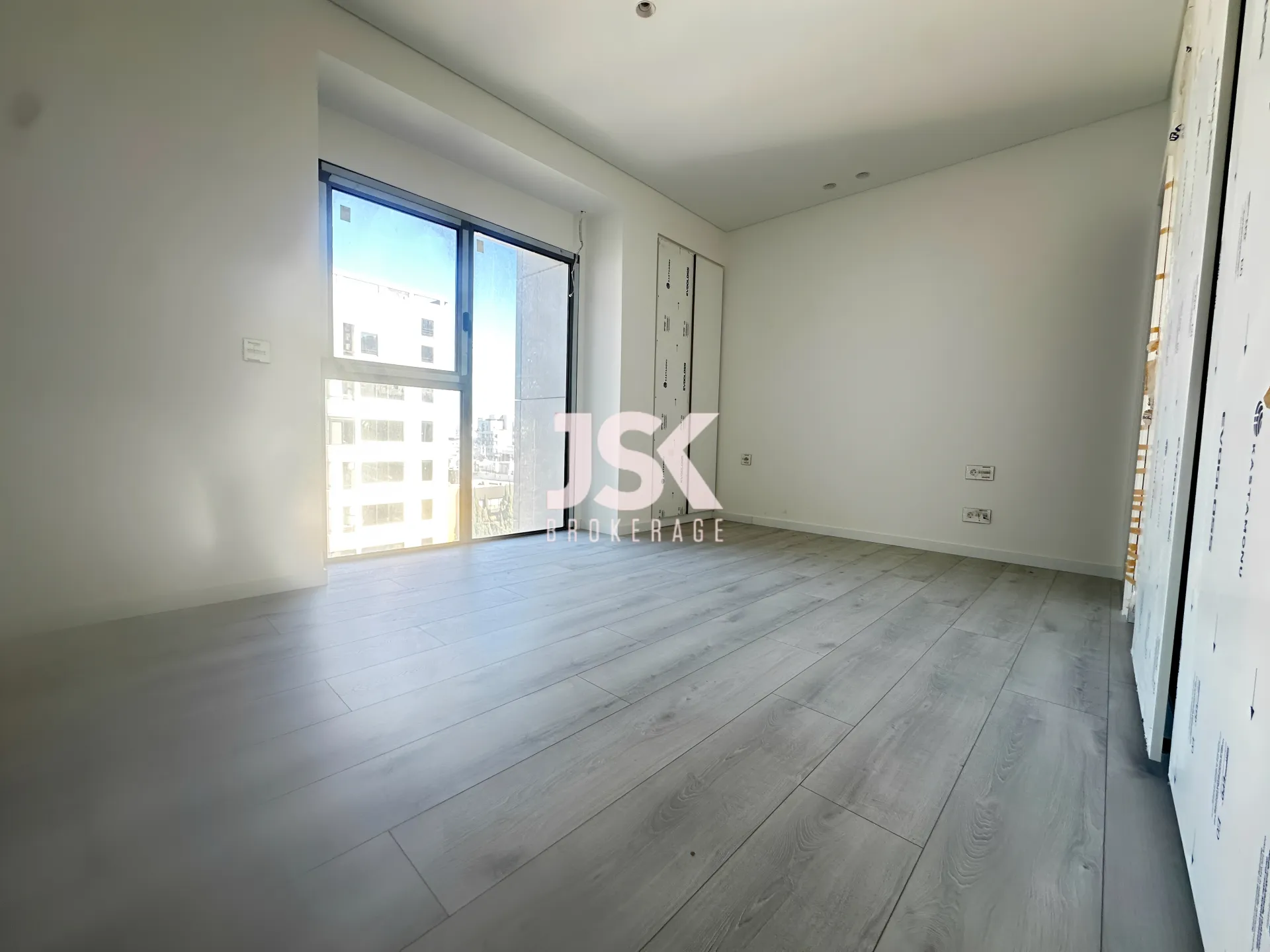 Apartment for Rent in Achrafieh - 2 bed, 3 bath