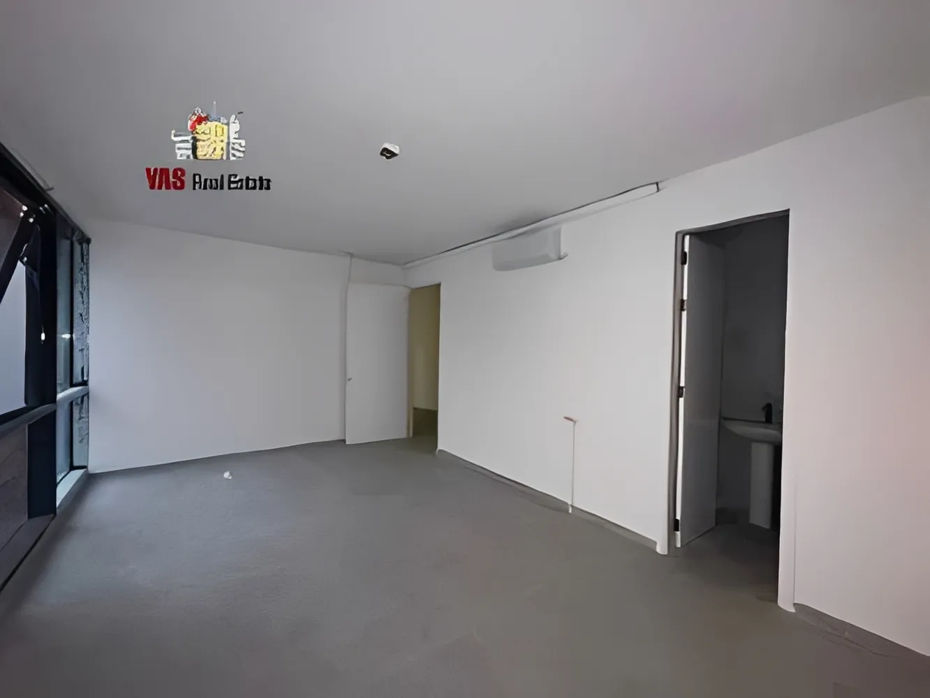 Office for rent in Dbayeh