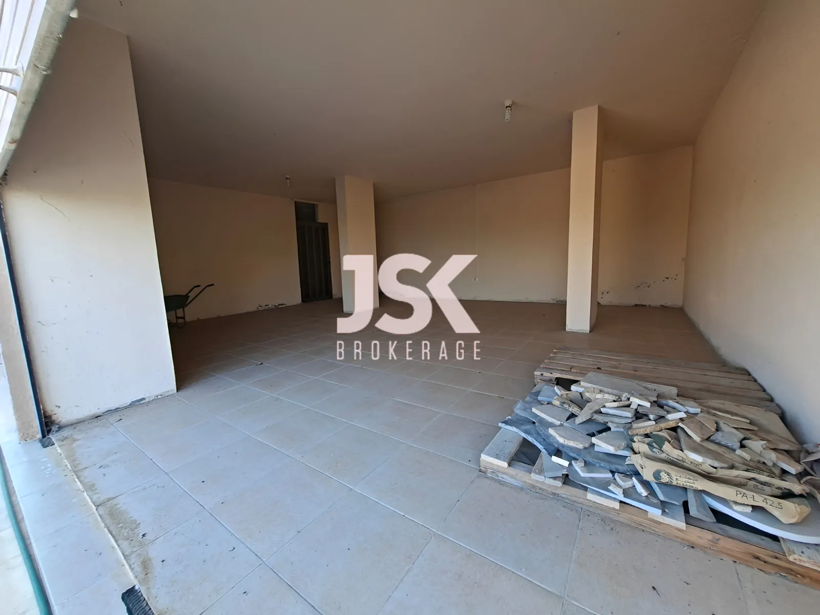 Shop for Rent in Blat