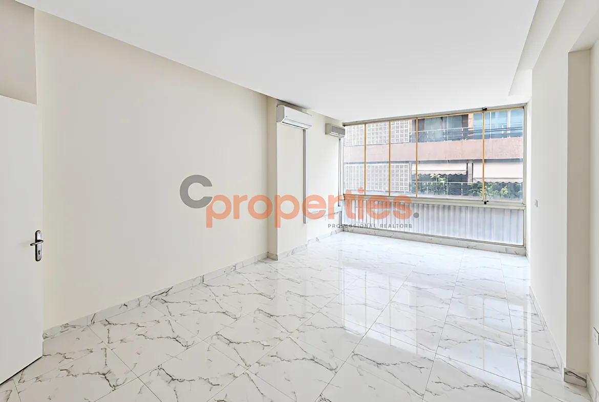 Office for Rent in Forn El Chebbak