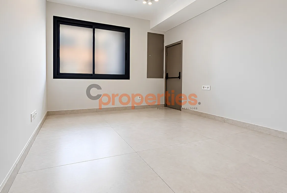 Apartment for Sale in Spears