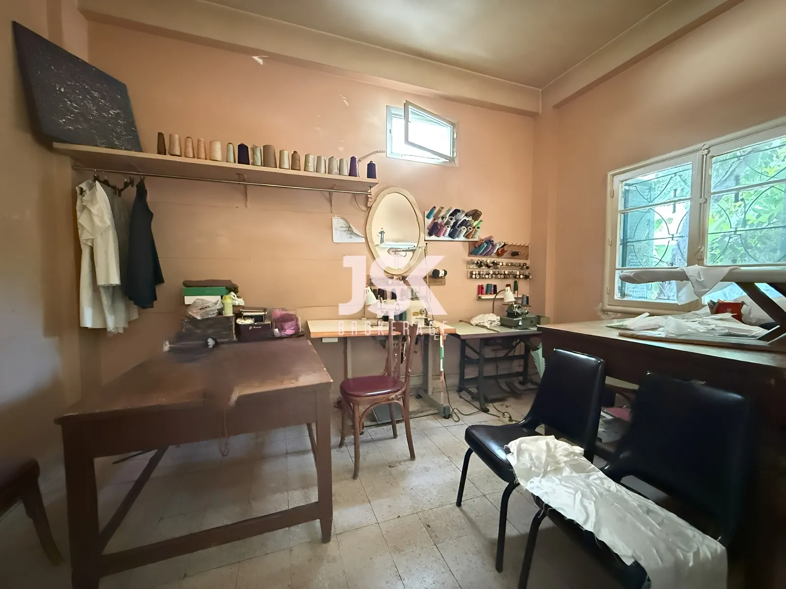 Apartment for Sale in Achrafieh - 1 bed, 60 bath