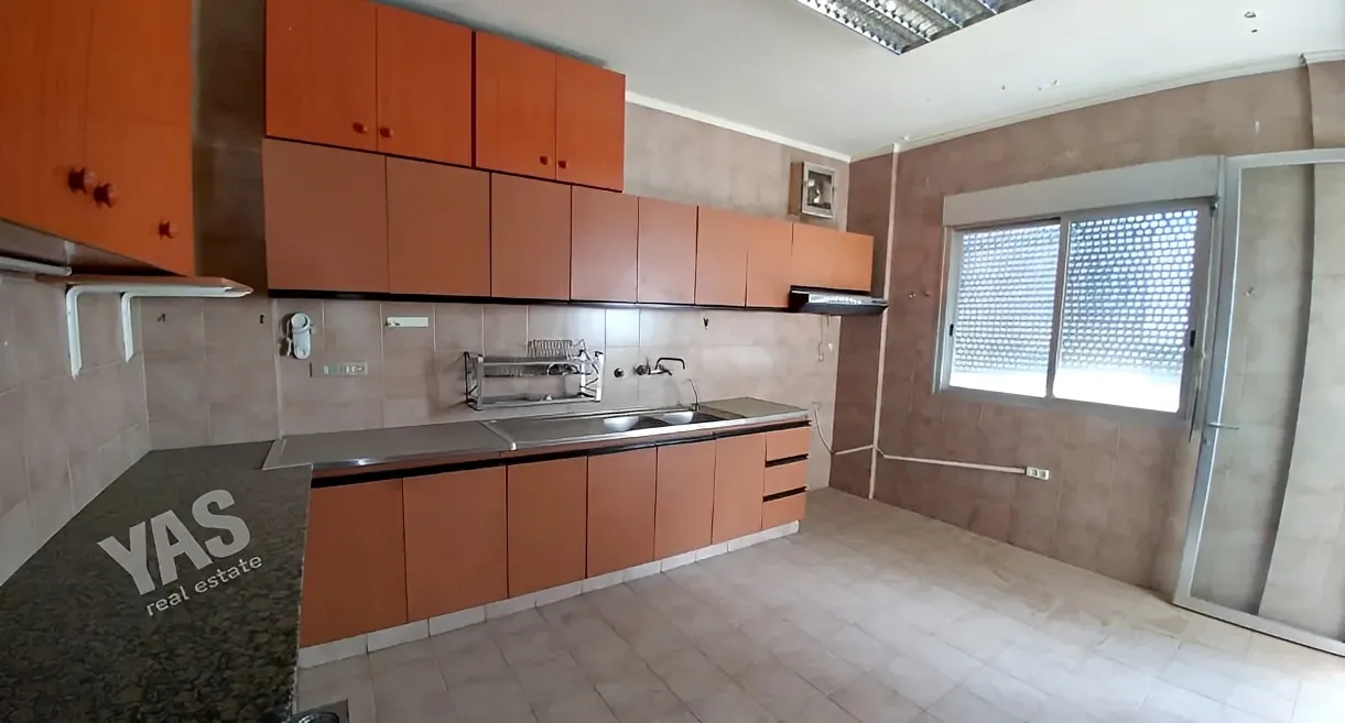 Apartment for Sale in Ballouneh