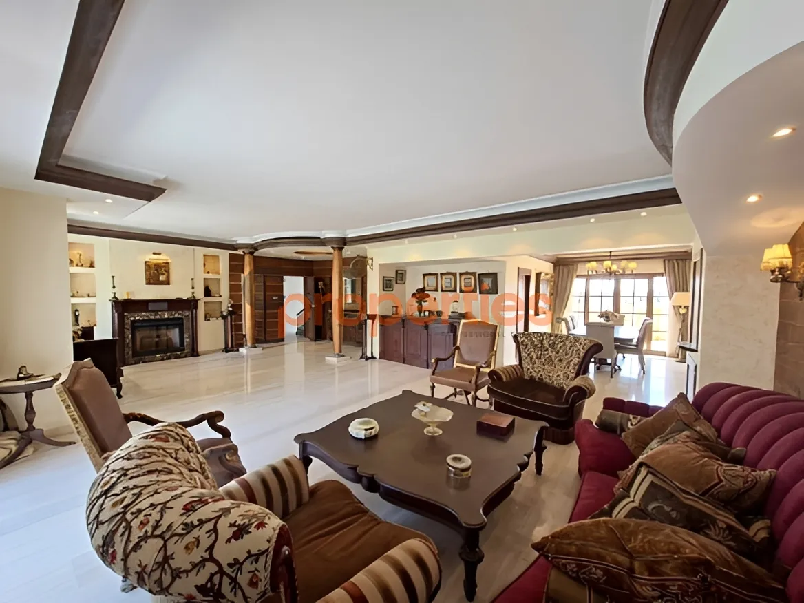 Apartment for Sale in Achrafieh - 4 bed, 4 bath