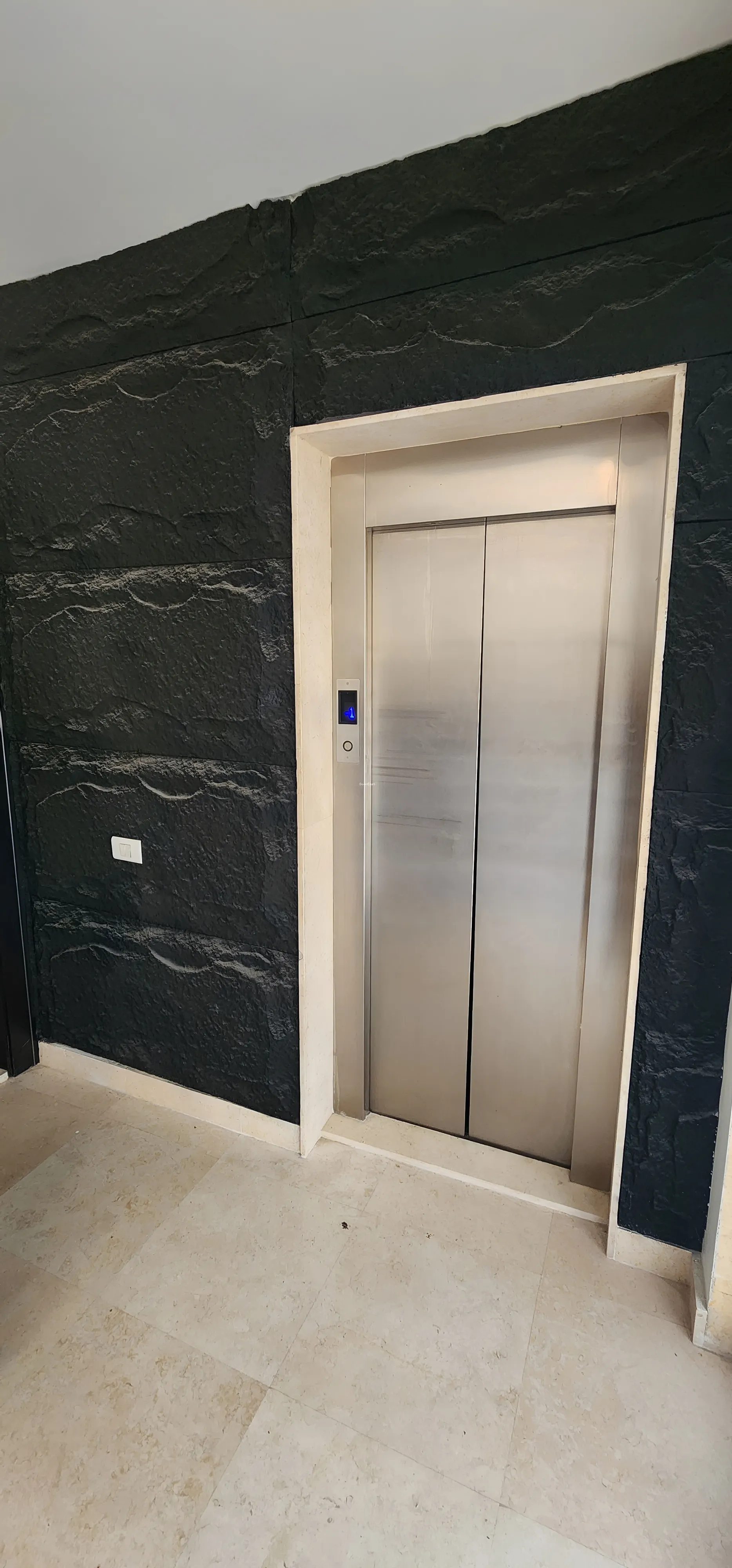 Residential for sale in Ballouneh, lebanon