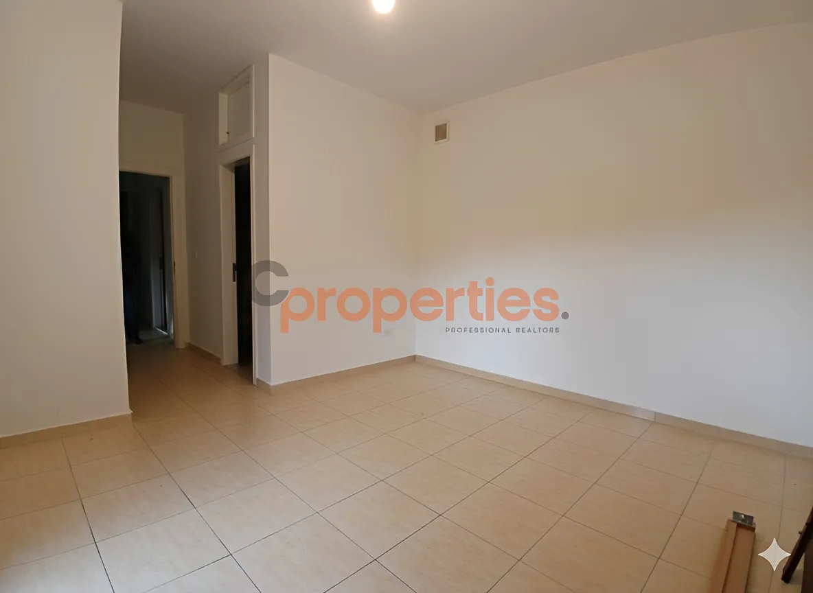 Apartment for Rent in Safra