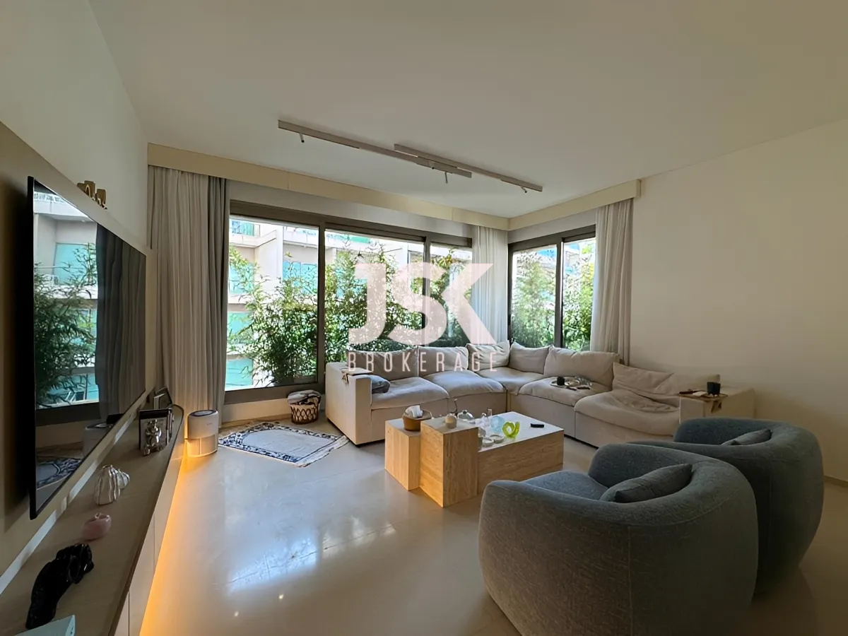 Apartment for Sale in Ain Al Mraiseh, Beirut, Lebanon
