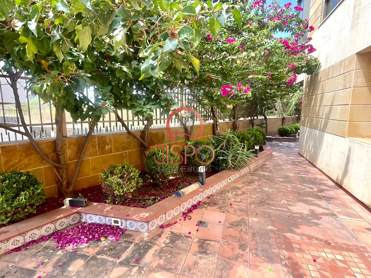 Apartment for Sale in Adma w Dafnah