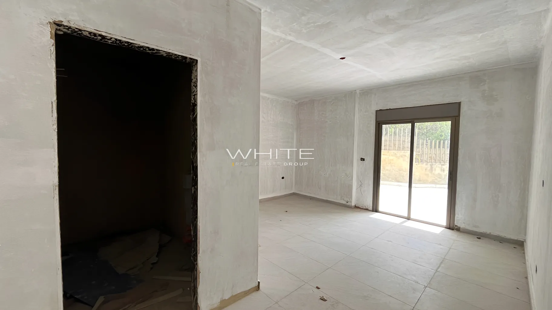 Apartment for sale in Cornet Chahwan, Lebanon - 3 bed, 4 bath
