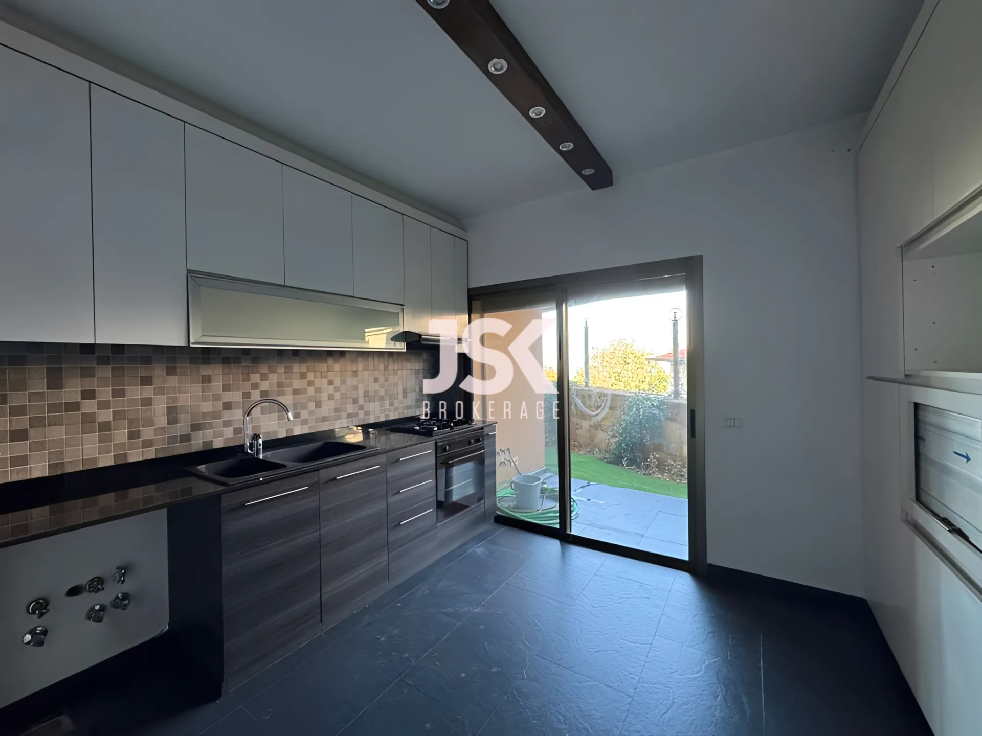 Apartment for Sale in Mansourieh