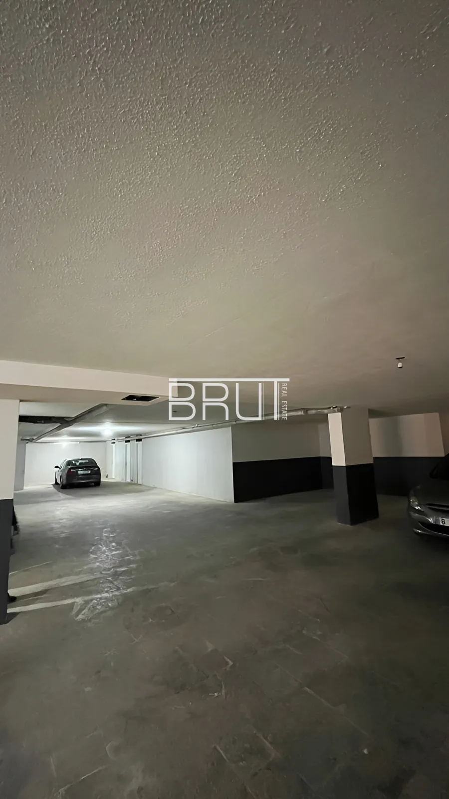 Apartment for Sale in Ballouneh