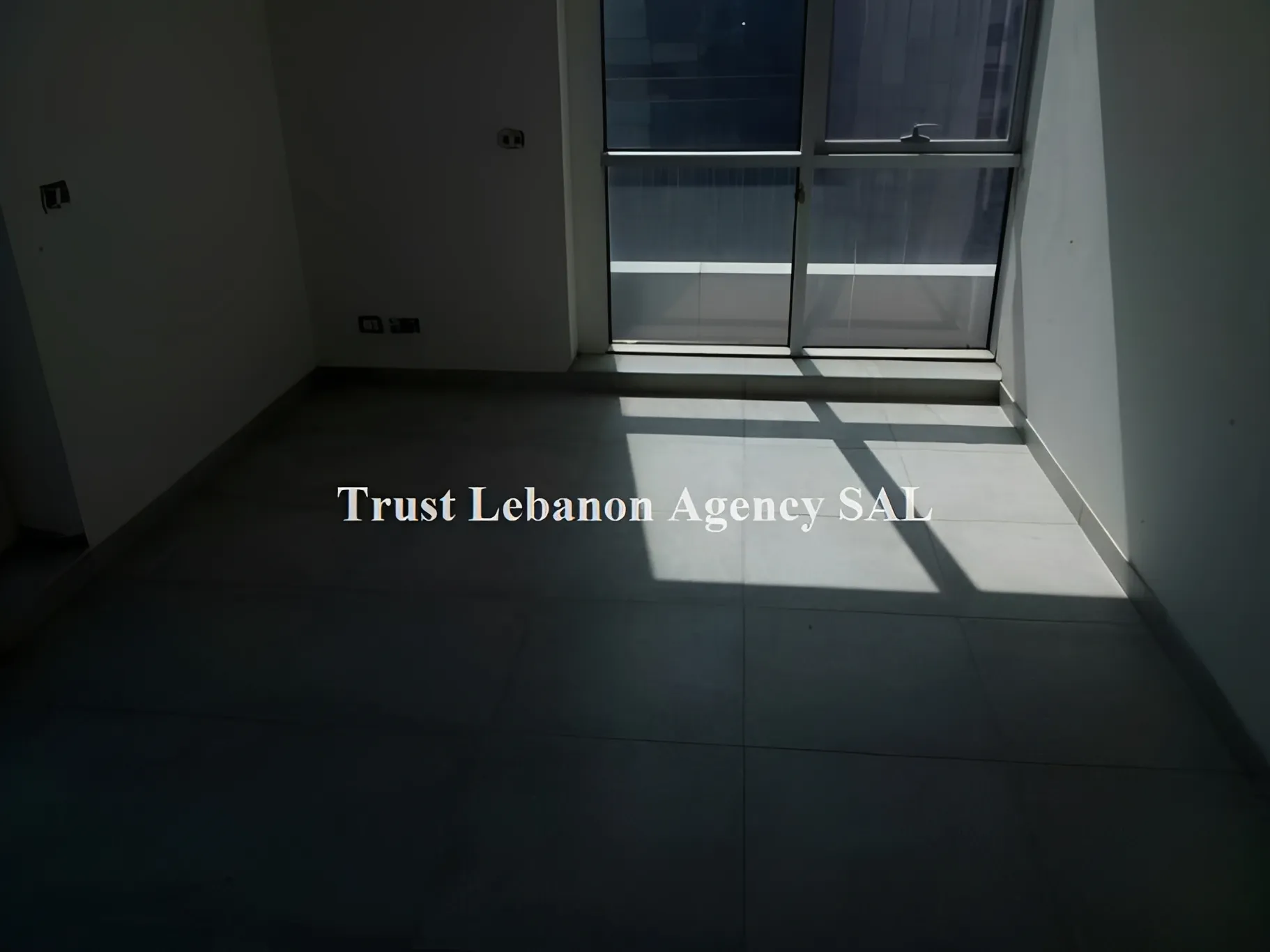 Office for rent in Metn, Sin El Fil