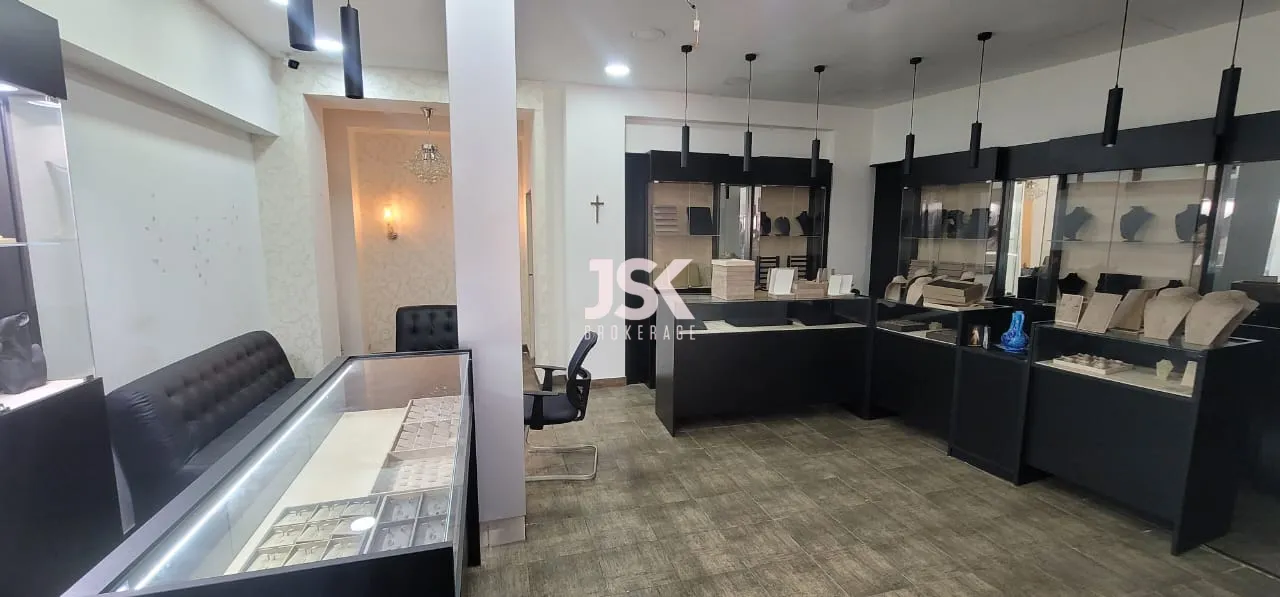 Shop for rent in Bourj Hammoud