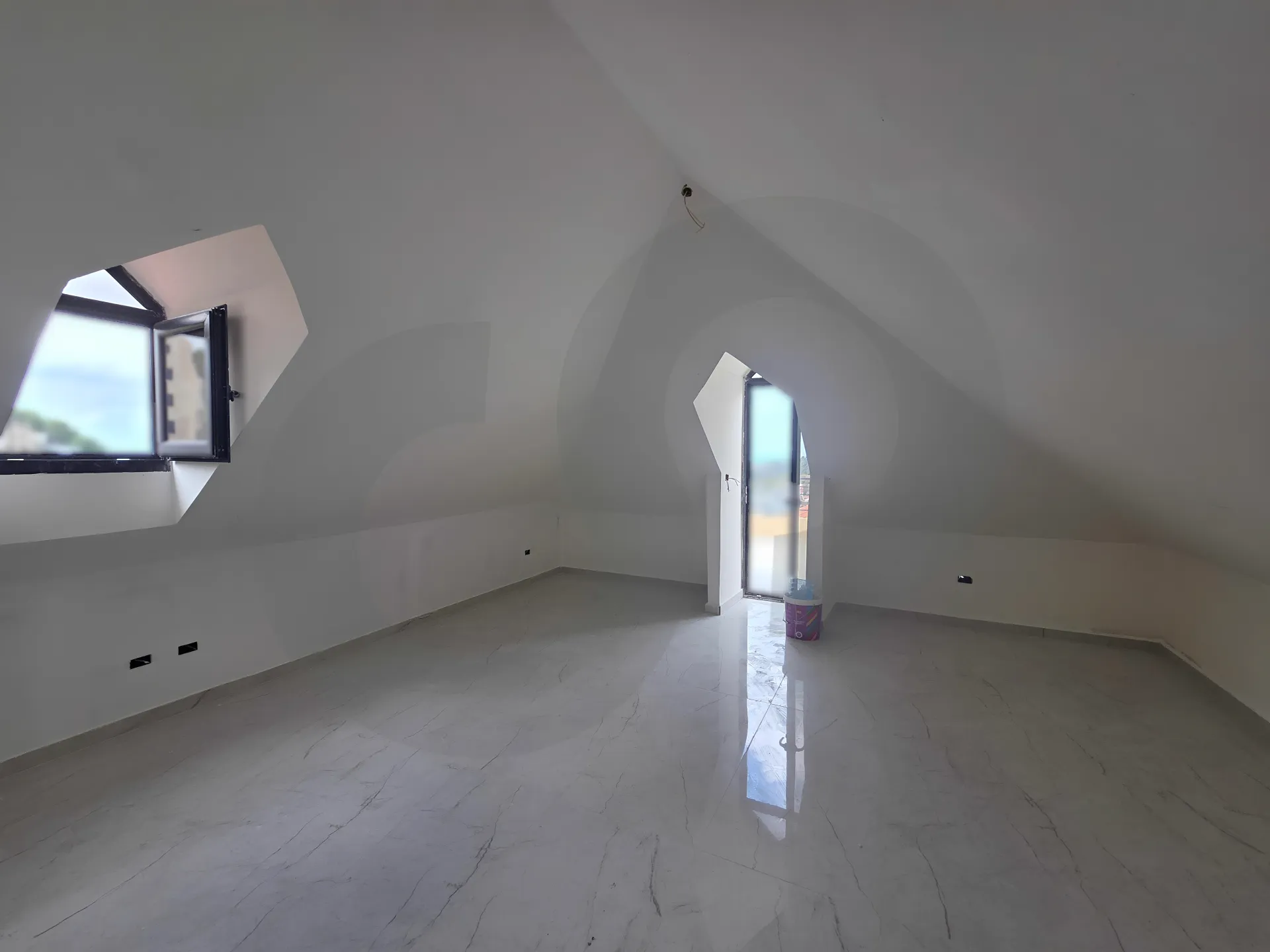 Apartment for Sale in Ain El Rihaneh