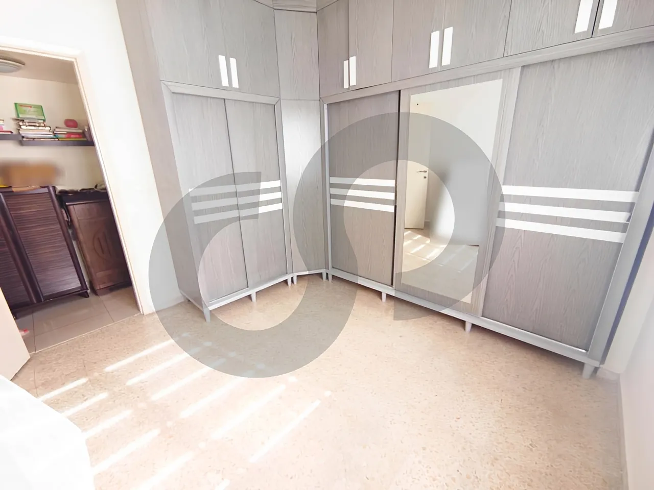 Apartment for Sale in Ain El Remmaneh - 2 bed, 1 bath