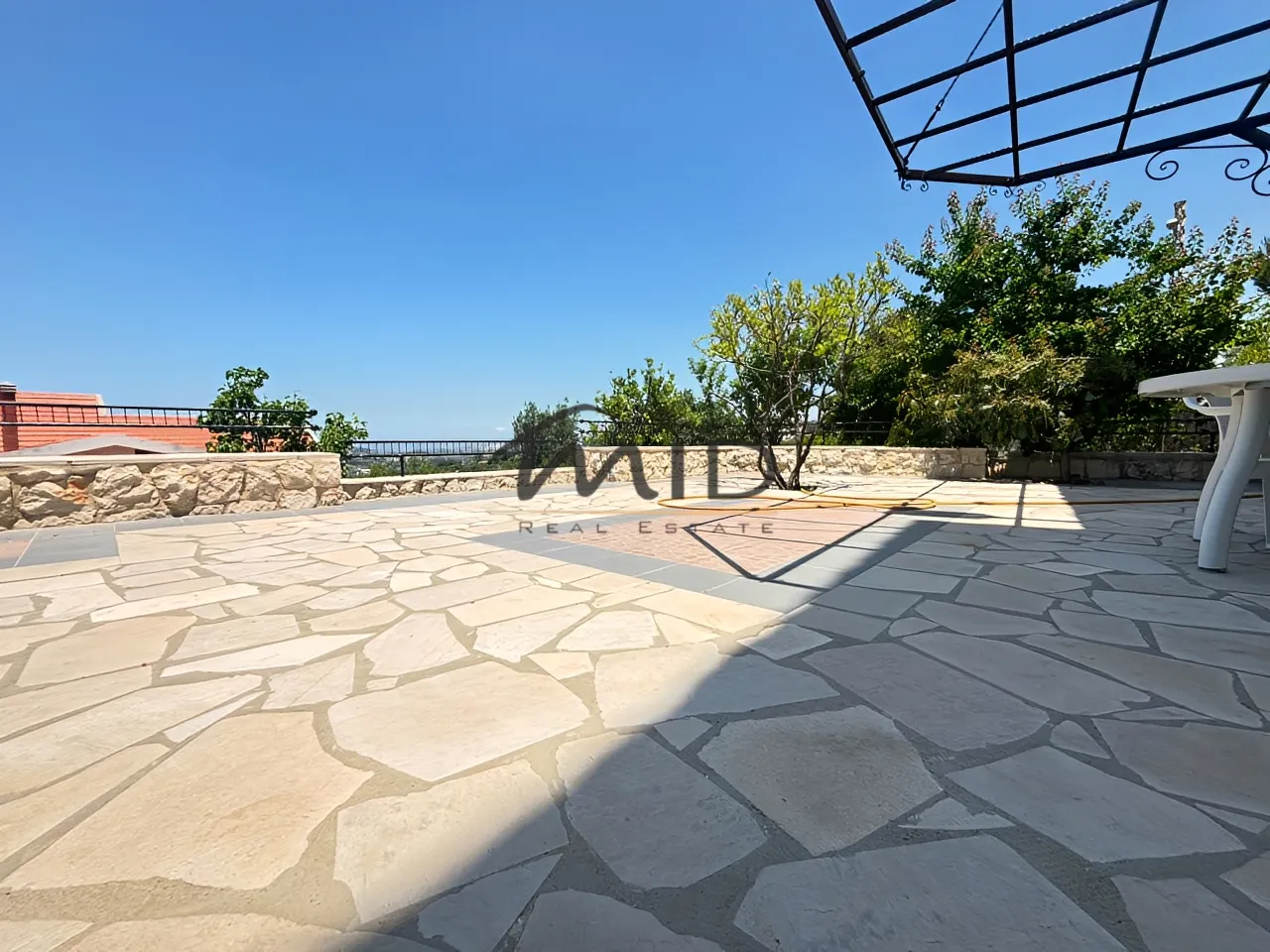 Apartment for rent in Batroun, lebanon