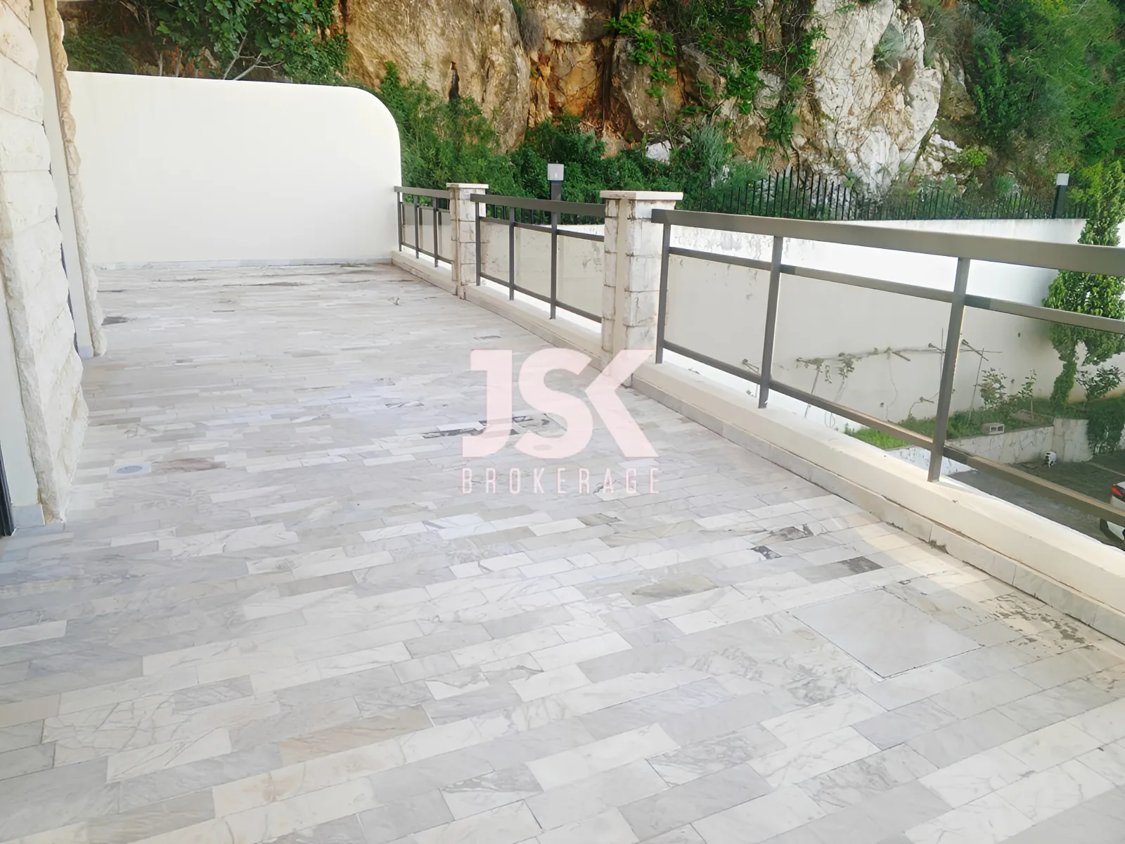 Apartment for Sale in Harissa