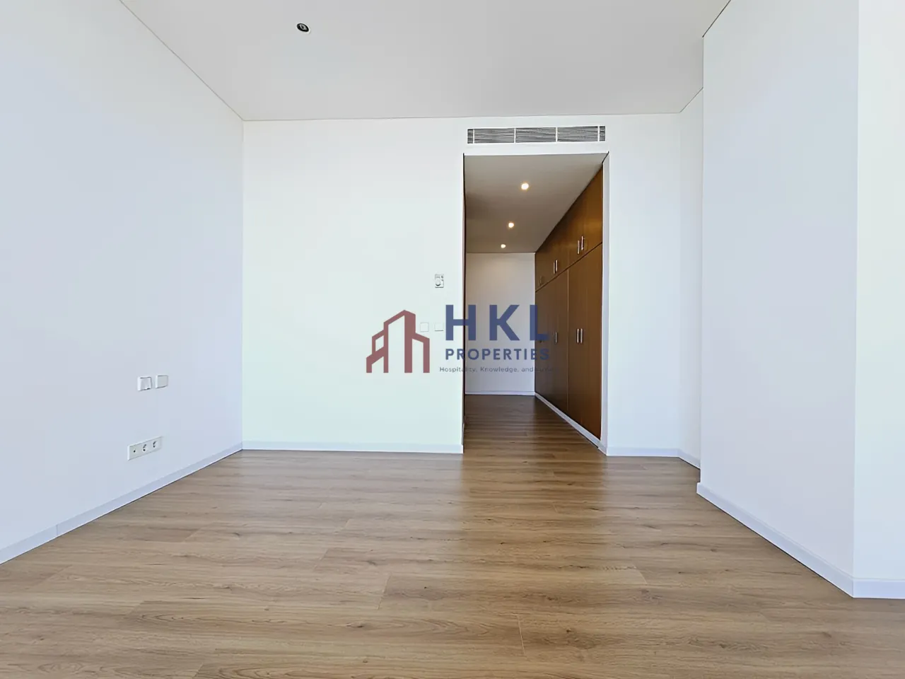 Apartment for rent in Dbayeh, Lebanon - 5 bed, 6 bath