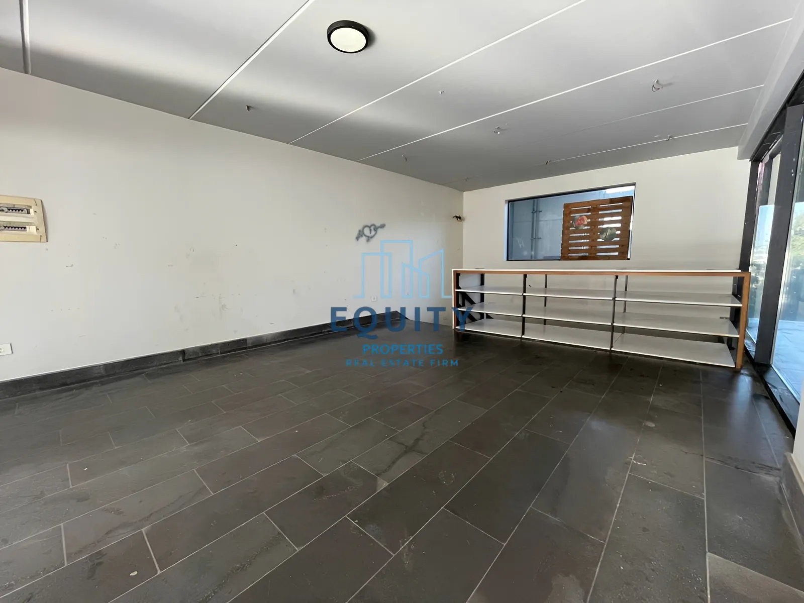 Shop for sale in Kornet Chehwan