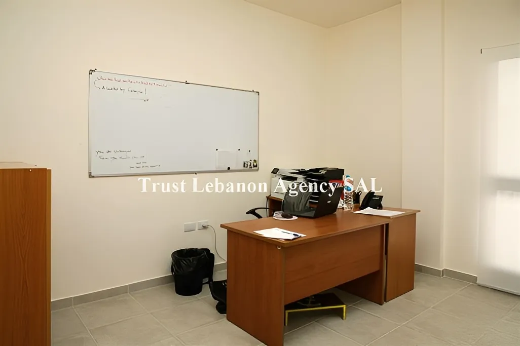 Office For Rent in Metn, Dekweneh