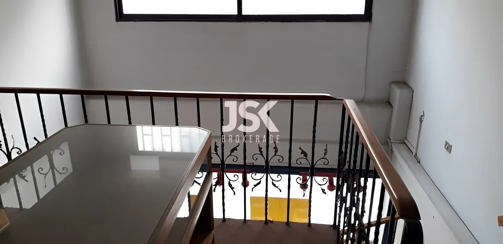 Shop for sale in Mansourieh