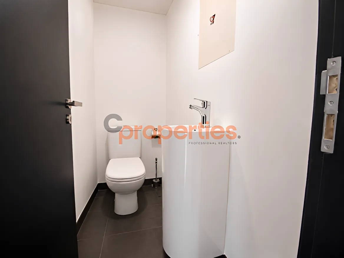Office for Rent in Zalqa