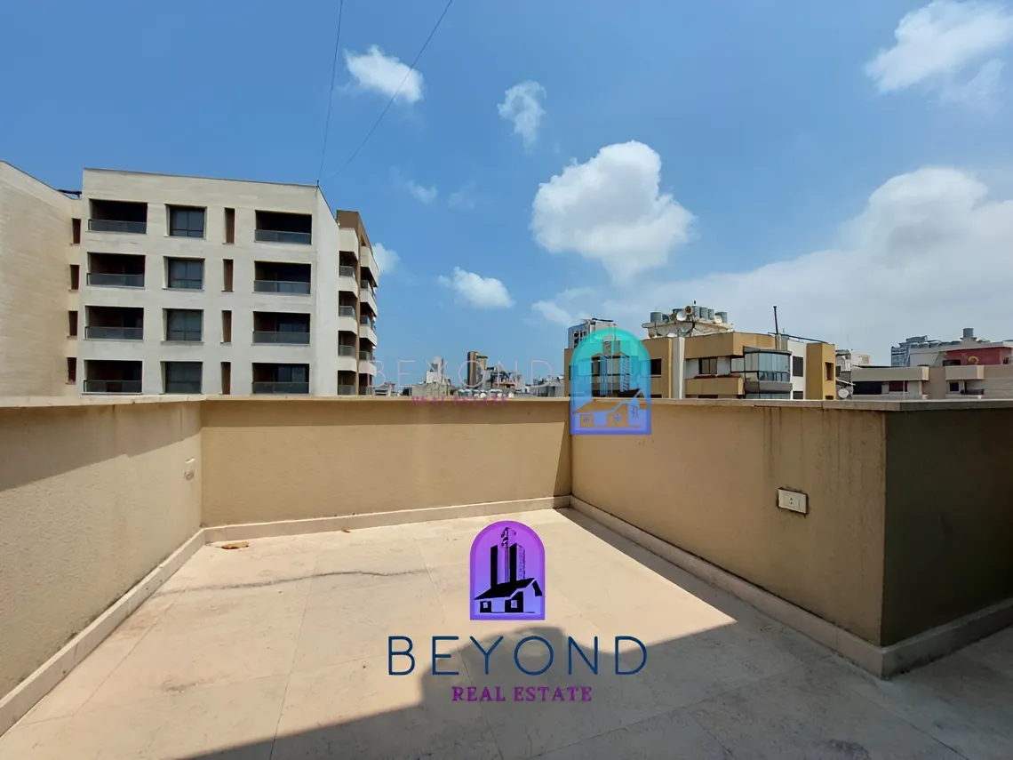 Apartment for rent in Ras Al Naba'a, Beirut, Lebanon - 3 bed, 3 bath
