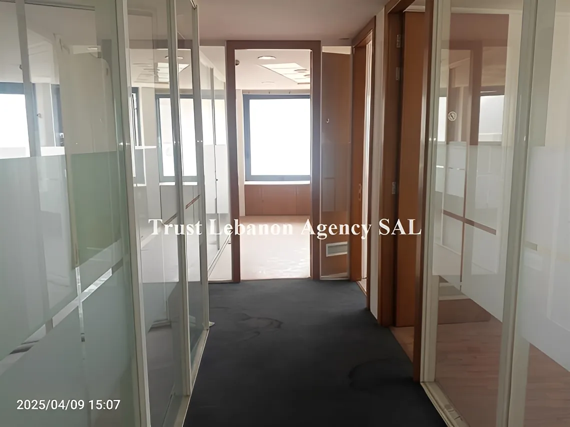 Office for rent in Beirut, Mina El Hosn