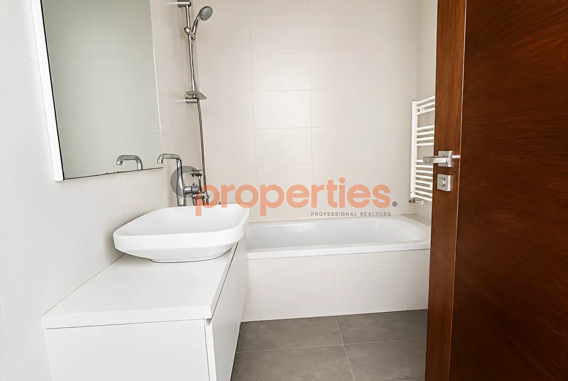 Apartment for Sale in Saifi Village