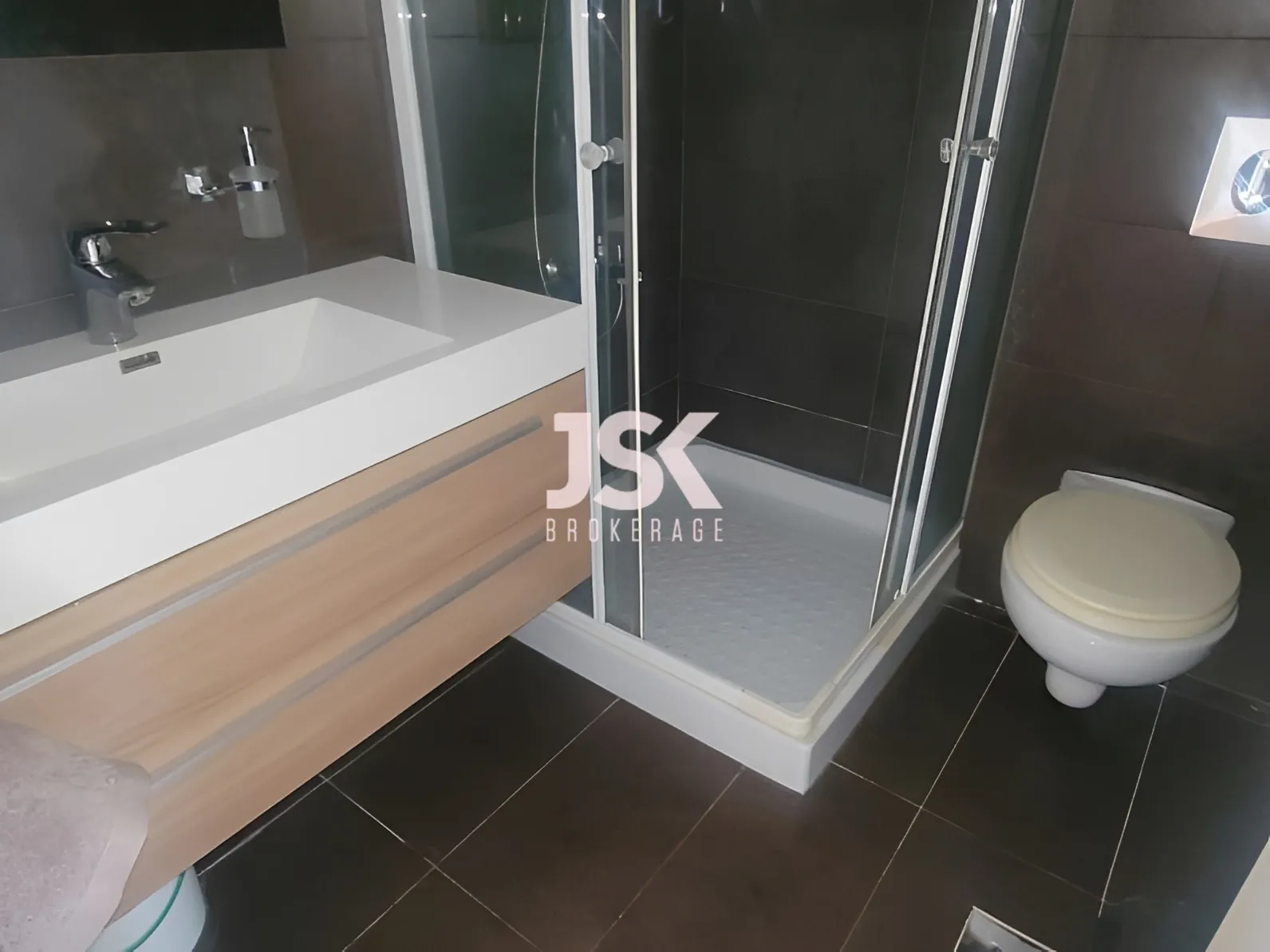 Chalet for Sale in Zouk Mosbeh