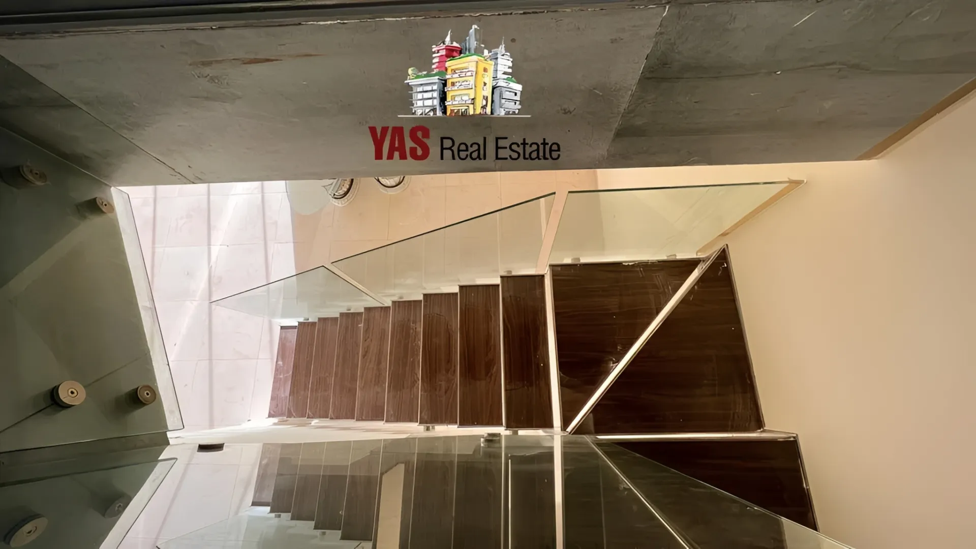 Apartment for Sale in Ballouneh - 3 bed, 4 bath