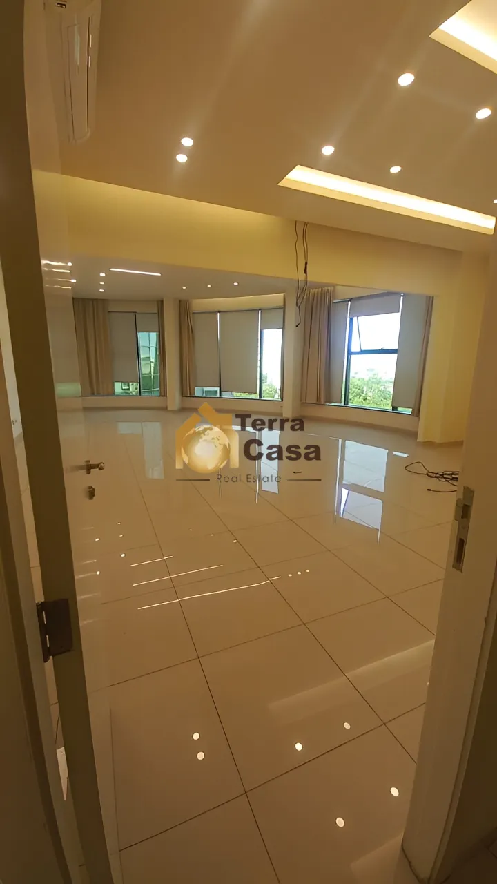 Commercial for rent in El Metn, Lebanon