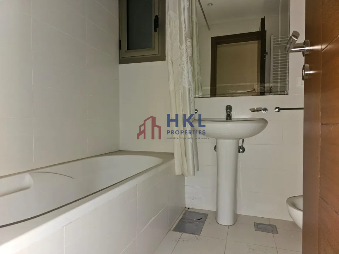 Apartment for rent in Hamra, Beirut, Lebanon - 4 bed, 4 bath